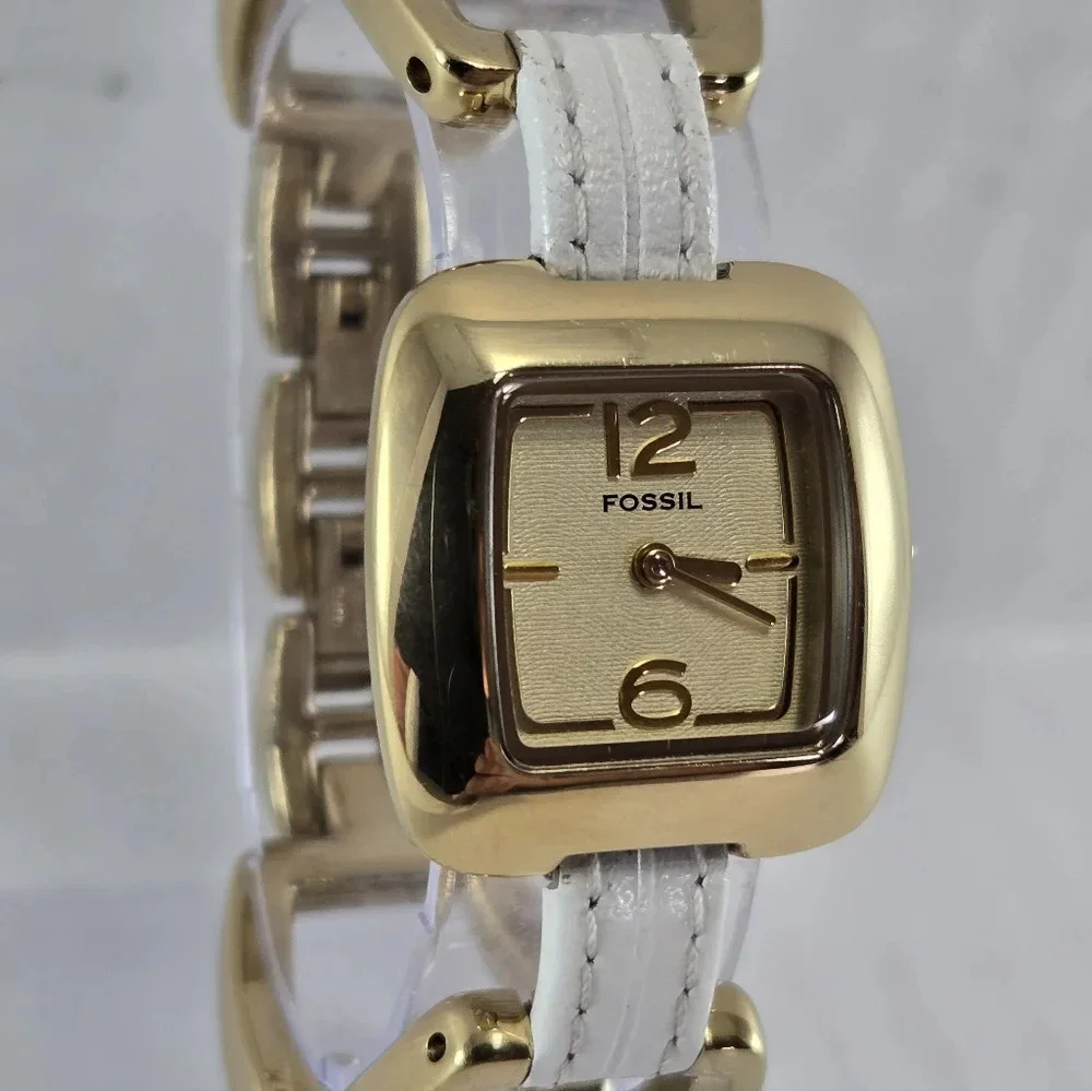 Womens Fossil Gold Tone White Leather 25mm Watch Geometric New Battery ES-1980 - Picture 3 of 9